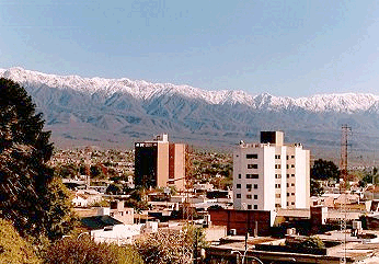 CORDILLERA NEVADA-AMANECER CON SOL DE INVIERNO